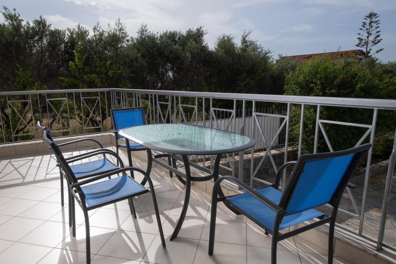 Punda 4 Seasons Apartment Diakopto Exterior photo